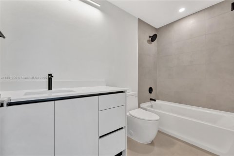 Condo in Coral Springs, Florida, 3 bedrooms  № 1830515 - photo 22