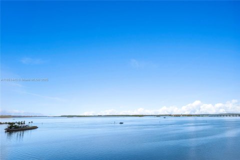 Condo in Miami, Florida, 2 bedrooms № 1962157 - photo 22