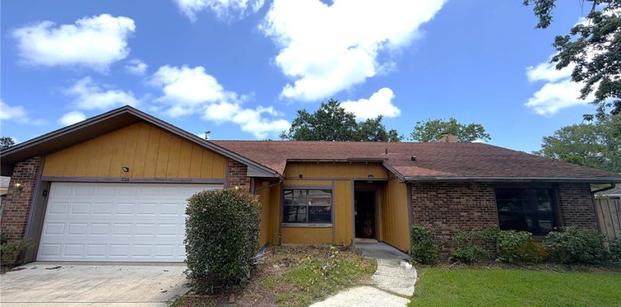 House in Port Orange, Florida 3 bedrooms, 154.78 sq.m. № 2393987