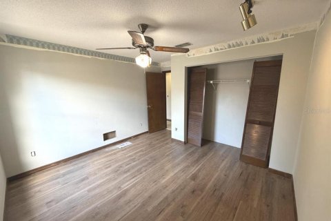 House in Port Orange, Florida 3 bedrooms, 154.78 sq.m. № 2393987 - photo 27