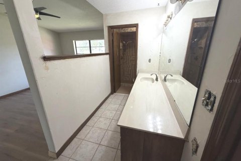 House in Port Orange, Florida 3 bedrooms, 154.78 sq.m. № 2393987 - photo 20