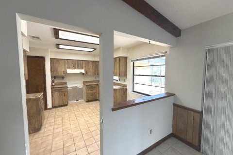 House in Port Orange, Florida 3 bedrooms, 154.78 sq.m. № 2393987 - photo 8