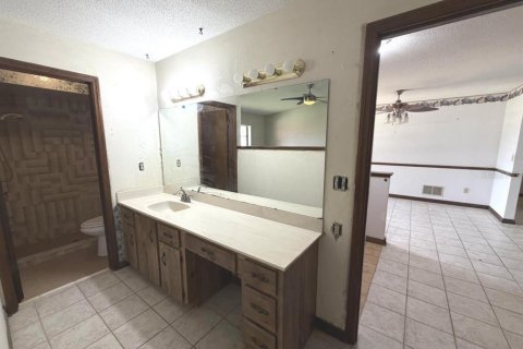 House in Port Orange, Florida 3 bedrooms, 154.78 sq.m. № 2393987 - photo 21
