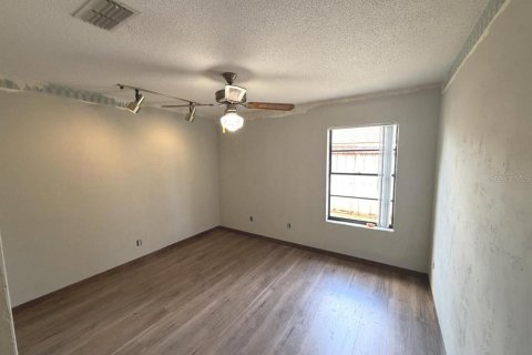 House in Port Orange, Florida 3 bedrooms, 154.78 sq.m. № 2393987 - photo 26