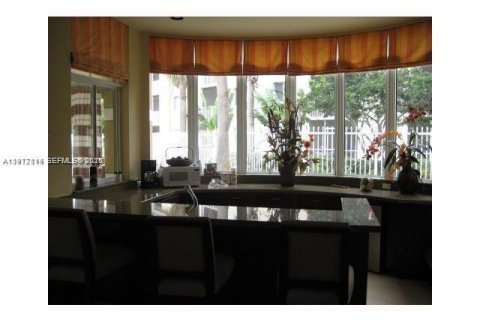 Condo in Hollywood, Florida, 2 bedrooms  № 2042434 - photo 4