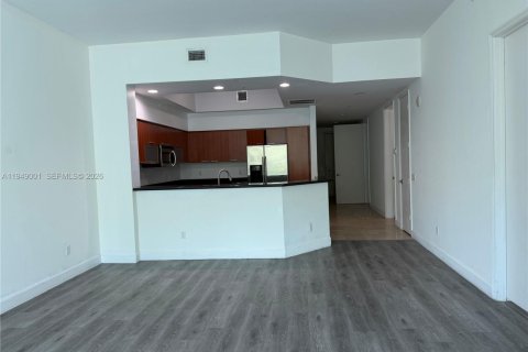 Condo in North Miami, Florida, 2 bedrooms  № 2004839 - photo 6