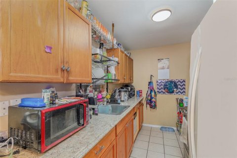 House in DeLand, Florida 3 bedrooms, 100.43 sq.m. № 1782182 - photo 8
