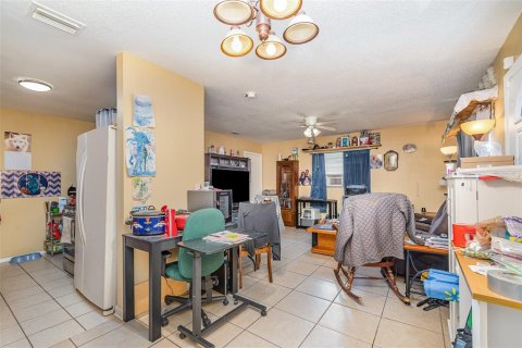 House in DeLand, Florida 3 bedrooms, 100.43 sq.m. № 1782182 - photo 7