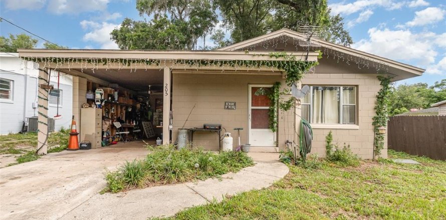 House in DeLand, Florida 3 bedrooms, 100.43 sq.m. № 1782182