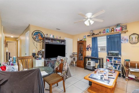 House in DeLand, Florida 3 bedrooms, 100.43 sq.m. № 1782182 - photo 6