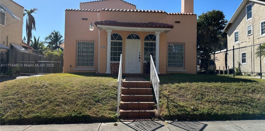 Propiedad comercial en Miami, Florida 224.36 m2 № 1868779