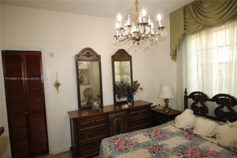 Propiedad comercial en venta en Miami, Florida, 224.36 m2 № 1868779 - foto 26