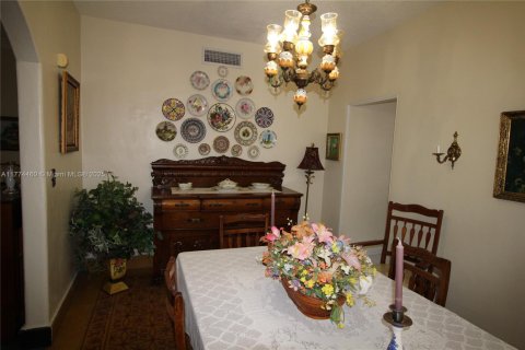 Propiedad comercial en venta en Miami, Florida, 224.36 m2 № 1868779 - foto 20