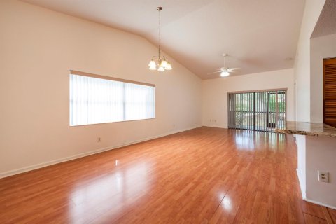 Снять в аренду квартиру в Корал-Спрингс, Флорида 3 комнаты, 92.44м2, № 2084470 - фото 23