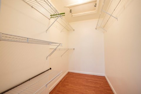 Снять в аренду квартиру в Корал-Спрингс, Флорида 3 комнаты, 92.44м2, № 2084470 - фото 17