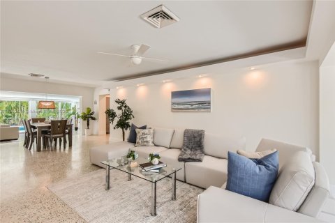 Снять в аренду виллу или дом в Лодердейл-бай-те-Си, Флорида 2 спальни, 167.5м2, № 1934508 - фото 8