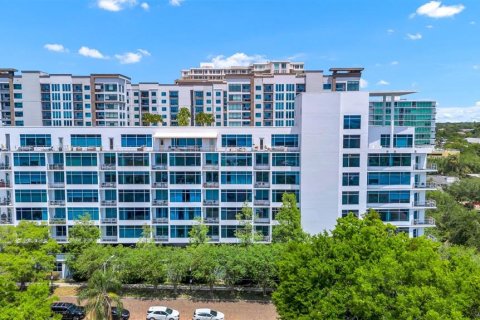 Copropriété à louer à Orlando, Floride: 3 chambres, 175.03 m2 № 2430401 - photo 2