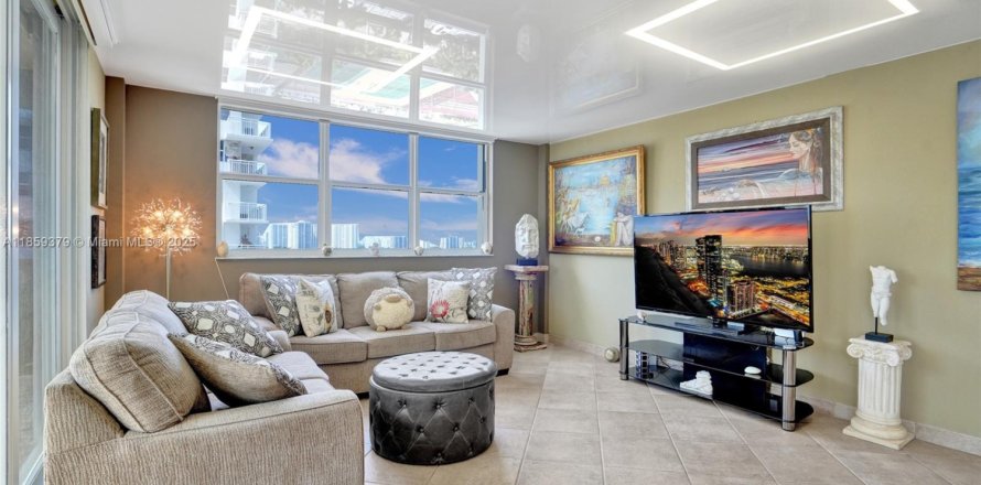 Condo à Hallandale Beach, Floride, 2 chambres № 1890054