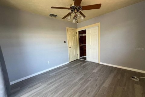 House in Tampa, Florida 3 bedrooms, 133.78 sq.m. № 1901314 - photo 23