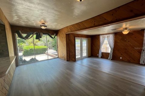 House in Tampa, Florida 3 bedrooms, 133.78 sq.m. № 1901314 - photo 12