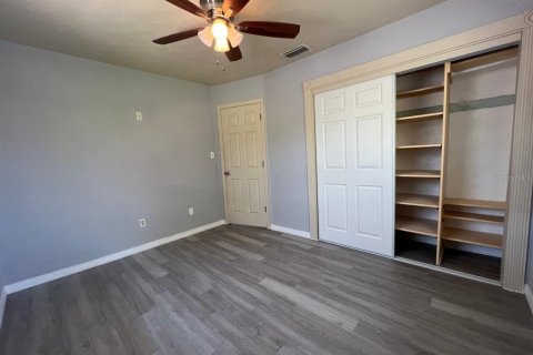 House in Tampa, Florida 3 bedrooms, 133.78 sq.m. № 1901314 - photo 26