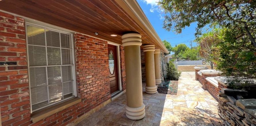 Casa en Tampa, Florida 3 dormitorios, 133.78 m2 № 1901314