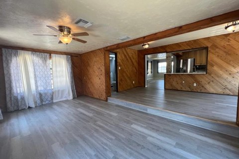 House in Tampa, Florida 3 bedrooms, 133.78 sq.m. № 1901314 - photo 18