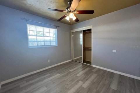 House in Tampa, Florida 3 bedrooms, 133.78 sq.m. № 1901314 - photo 21