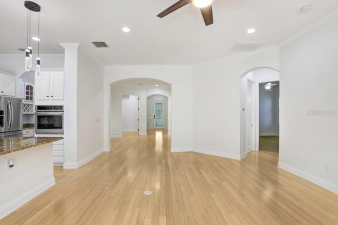 Casa en venta en Tampa, Florida, 4 dormitorios, 212 m2 № 1662336 - foto 18