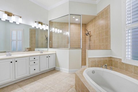 Casa en venta en Tampa, Florida, 4 dormitorios, 212 m2 № 1662336 - foto 29