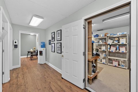 Commercial property in Apopka, Florida 256.41 sq.m. № 2102352 - photo 22