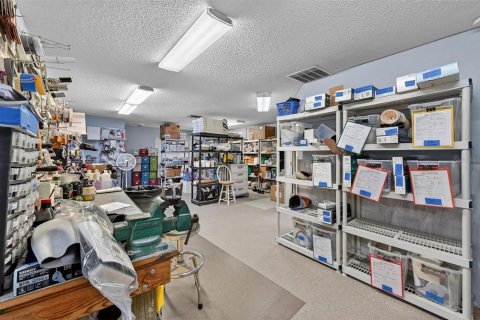 Commercial property in Apopka, Florida 256.41 sq.m. № 2102352 - photo 23