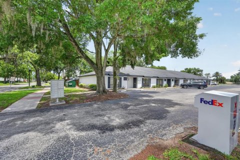 Commercial property in Apopka, Florida 256.41 sq.m. № 2102352 - photo 2
