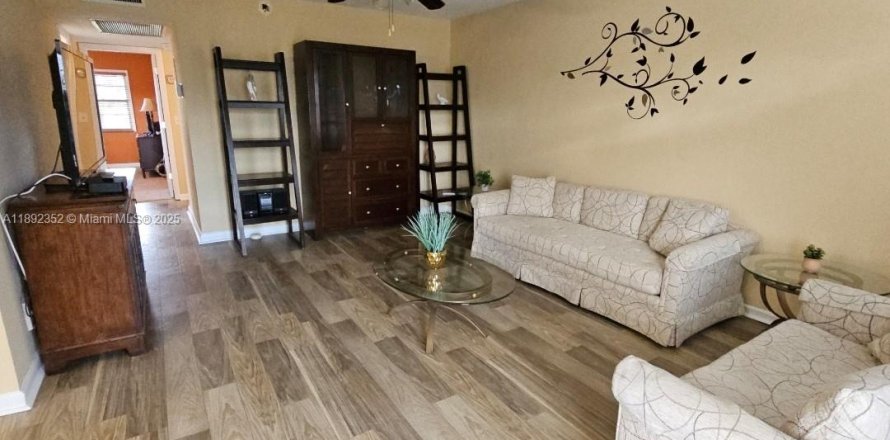 Condo in Deerfield Beach, Florida, 2 bedrooms  № 1944049