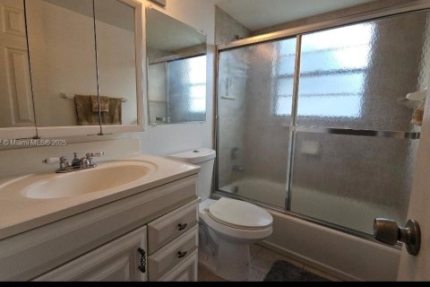 Condo in Deerfield Beach, Florida, 2 bedrooms  № 1944049 - photo 6