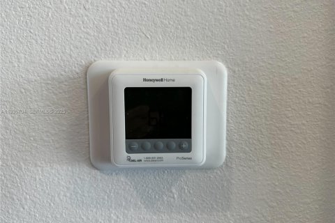 Casa en alquiler en Orlando, Florida, 3 dormitorios, 225.2 m2 № 1993822 - foto 25