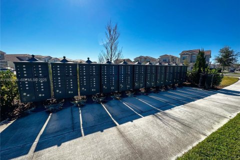 Casa en alquiler en Orlando, Florida, 3 dormitorios, 225.2 m2 № 1993822 - foto 26