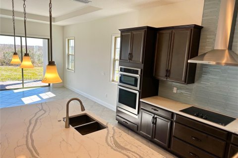 Casa en alquiler en Orlando, Florida, 3 dormitorios, 225.2 m2 № 1993822 - foto 3