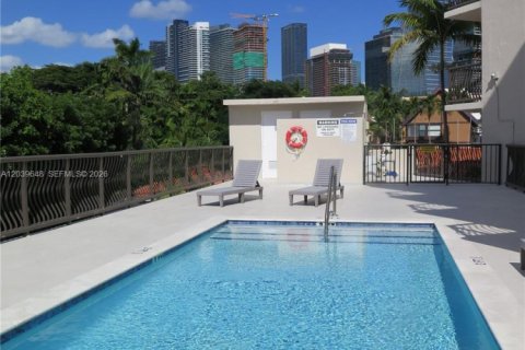 Condo in Miami, Florida, 1 bedroom № 2083672 - photo 16