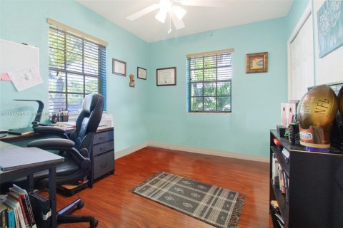 Villa ou maison à louer à Miami, Floride: 3 chambres, 107.4 m2 № 1922819 - photo 15