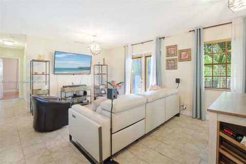 Villa ou maison à louer à Miami, Floride: 3 chambres, 107.4 m2 № 1922819 - photo 7