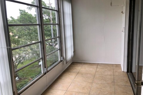 Condo in Davie, Florida, 1 bedroom  № 1931641 - photo 19