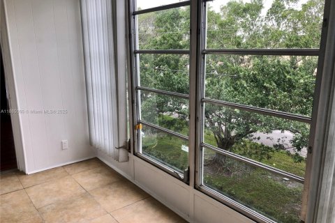 Condo in Davie, Florida, 1 bedroom  № 1931641 - photo 21