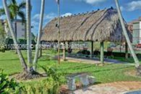 Condo in Davie, Florida, 1 bedroom  № 1931641 - photo 26
