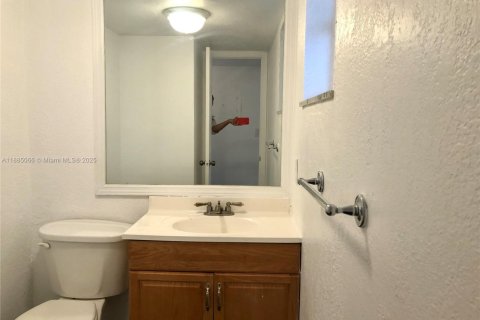 Condo in Davie, Florida, 1 bedroom  № 1931641 - photo 10