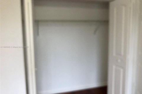 Condo in Davie, Florida, 1 bedroom  № 1931641 - photo 13