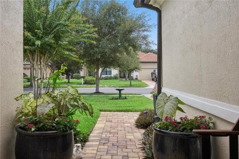 House in Howey-in-the-Hills, Florida 3 bedrooms, 192.49 sq.m. № 2277699 - photo 8