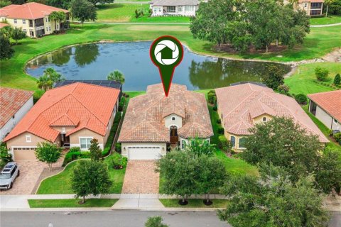House in Howey-in-the-Hills, Florida 3 bedrooms, 192.49 sq.m. № 2277699 - photo 5