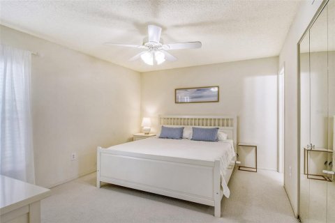 Condo in Sarasota, Florida, 2 bedrooms  № 685311 - photo 24