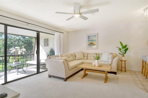 Condo in Sarasota, Florida, 2 bedrooms  № 685311 - photo 9